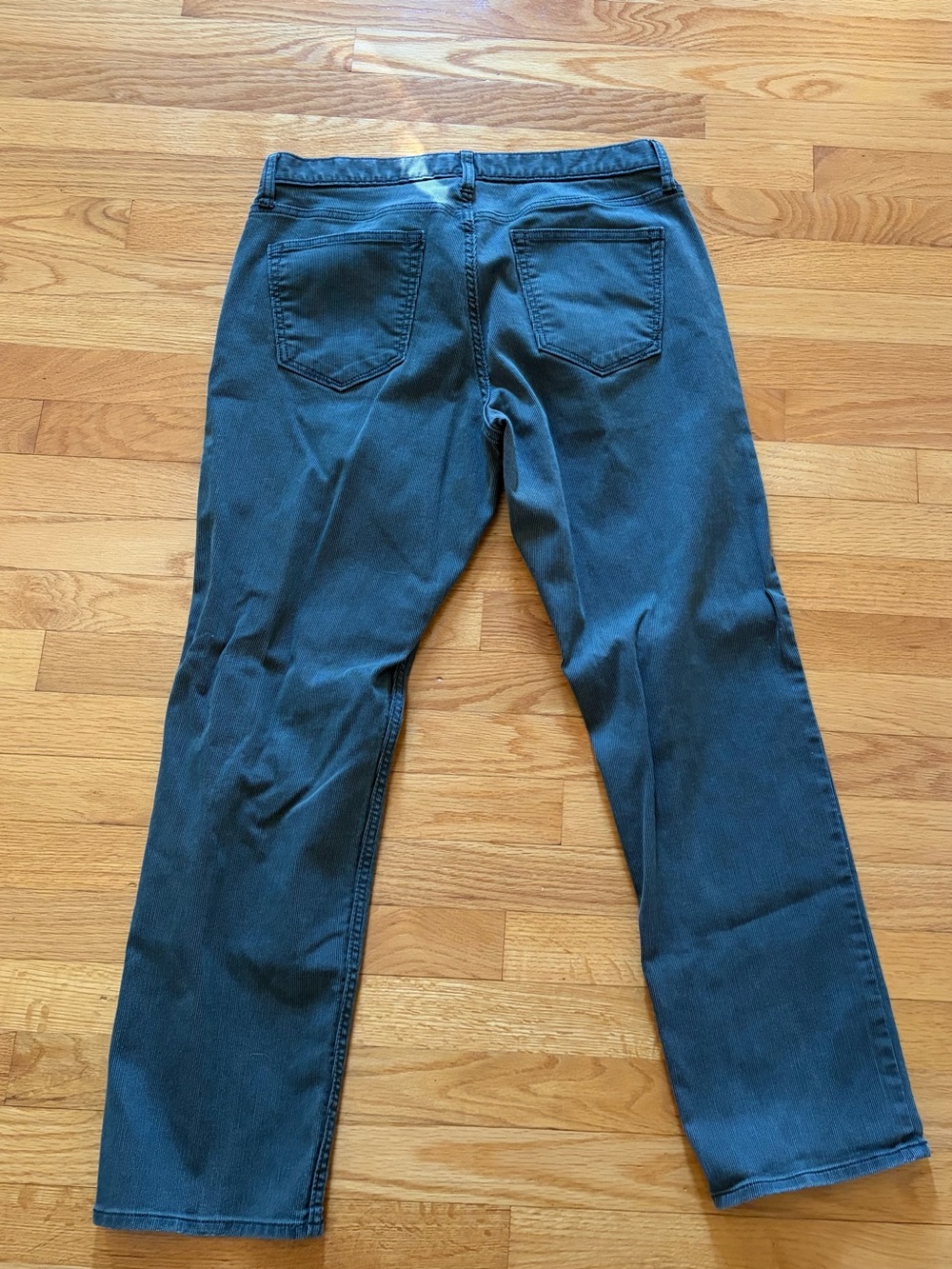 2 pairs of Banana Republic Ribbed Jeans in Gray and Green size 33 by 30 - Picture 14 of 16
